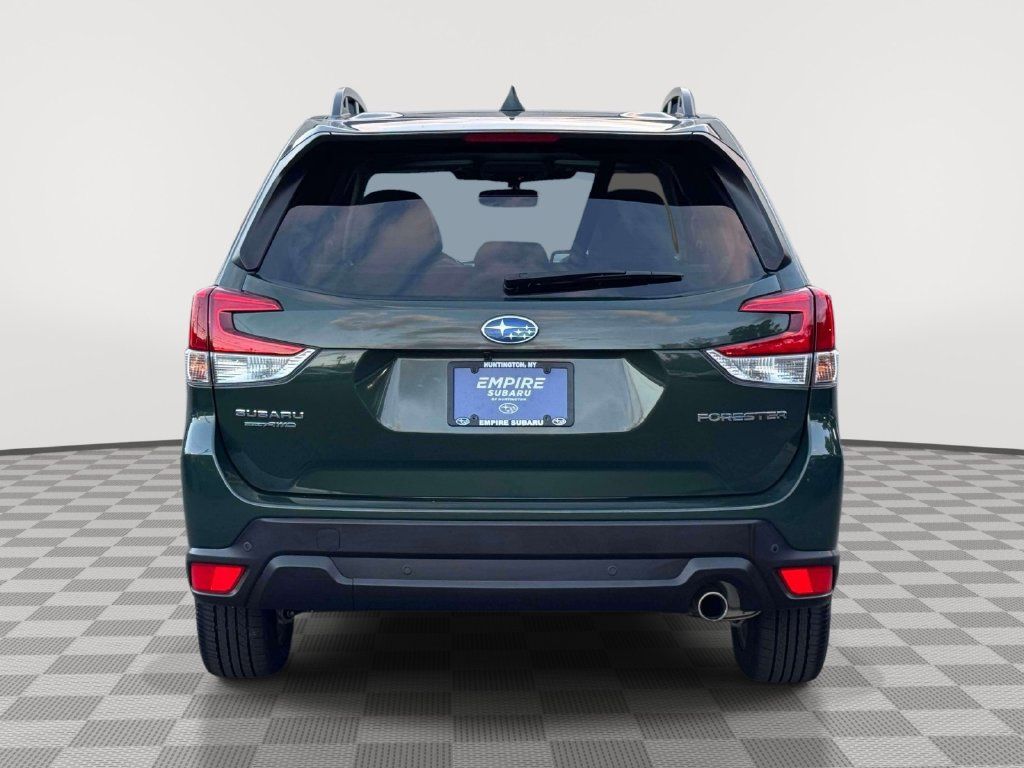 Used 2023 Subaru Forester Limited AWD/4WD image 7