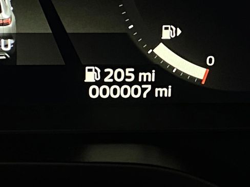 New 2025 Mitsubishi Outlander SE image 17