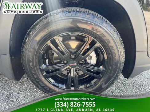 Used 2022 GMC Terrain AT4 w/ Infotainment Package II AWD/4WD image 34