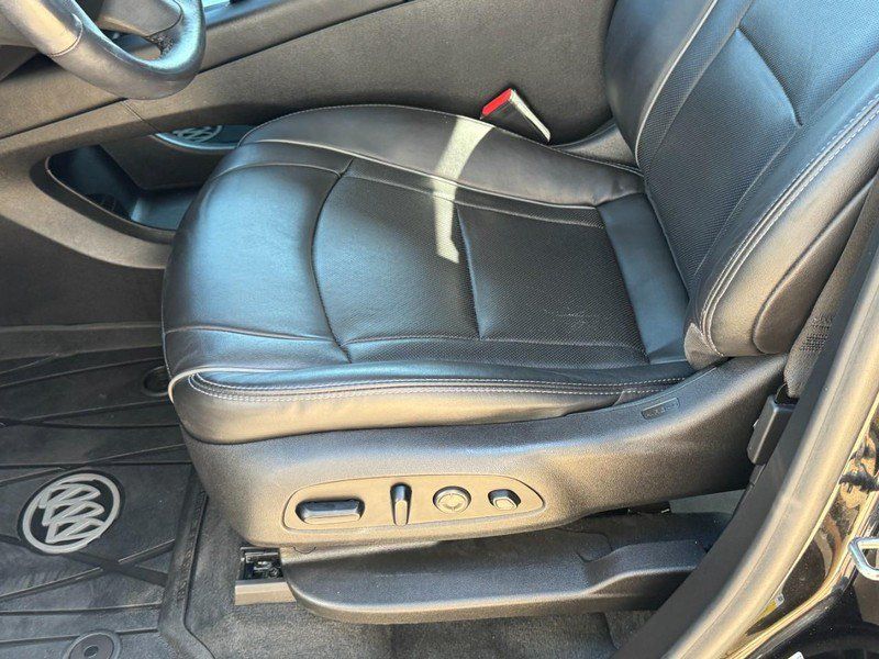 Used 2021 Buick Enclave Avenir w/ Avenir Technology Package AWD/4WD image 25