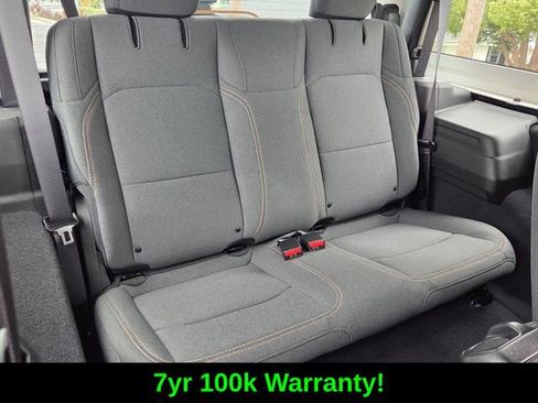 Used 2025 Jeep Wrangler Sport AWD/4WD image 17