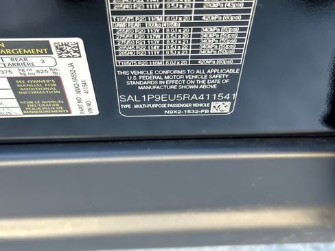 Used 2024 Land Rover Range Rover Sport SE image 28