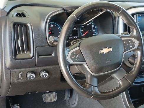 Used 2022 Chevrolet Colorado LT w/ LT Convenience Package image 18