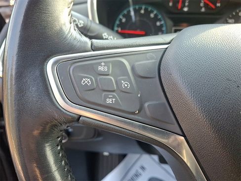 Used 2018 Chevrolet Equinox LT image 20