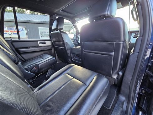Used 2017 Ford Expedition Limited w/ Equipment Group 301A RWD image 32
