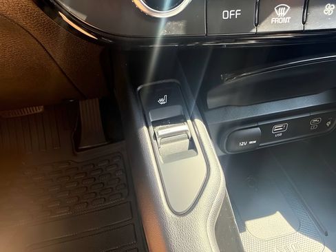 Used 2024 Kia Telluride S w/ S Sunroof Package FWD image 18