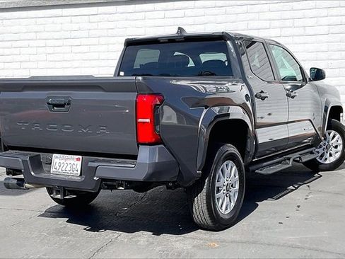 Used 2025 Toyota Tacoma SR5 image 13