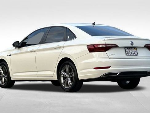 Used 2019 Volkswagen Jetta R-Line image 6