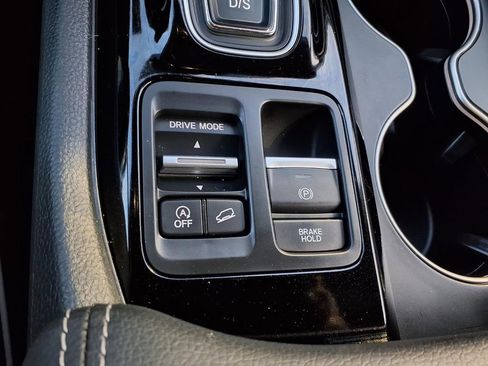 Used 2025 Honda Pilot Elite image 21