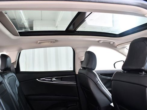 Used 2022 Lincoln Nautilus Reserve image 18