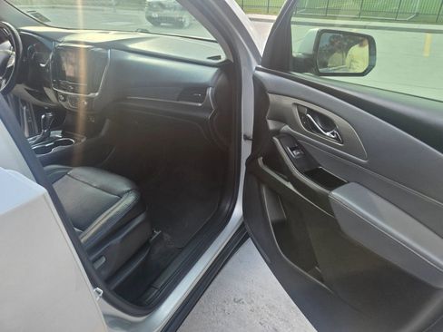 Used 2019 Chevrolet Traverse LT image 21