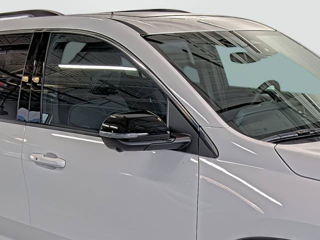 New 2027 Chevrolet Traverse LT w/ Sun and Wheel Package AWD/4WD image 17