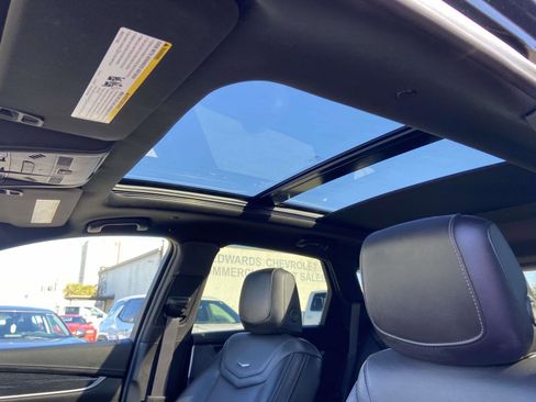 Used 2025 Cadillac XT5 Premium Luxury image 18