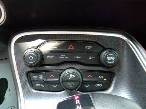 Used 2018 Dodge Challenger GT w/ Driver Convenience Group AWD/4WD image 13
