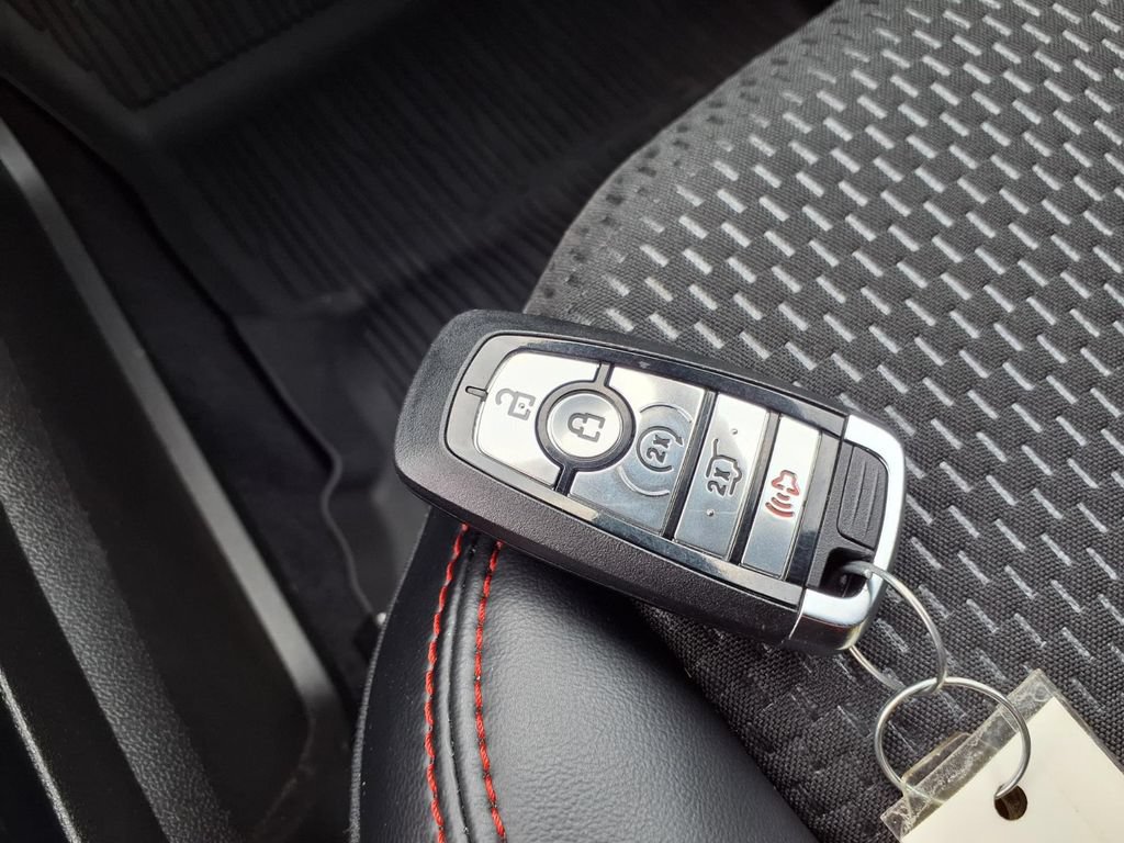 Used 2024 Ford Escape ST-Line w/ Tech Pack #1 AWD/4WD image 17