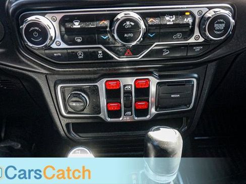 Used 2018 Jeep Wrangler Unlimited Sahara w/ LED Lighting Group image 34