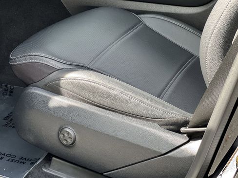 Certified 2023 Mercedes-Benz GLC 300 4MATIC image 19