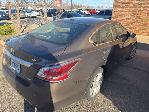 Used 2014 Nissan Altima 2.5 SV image 4