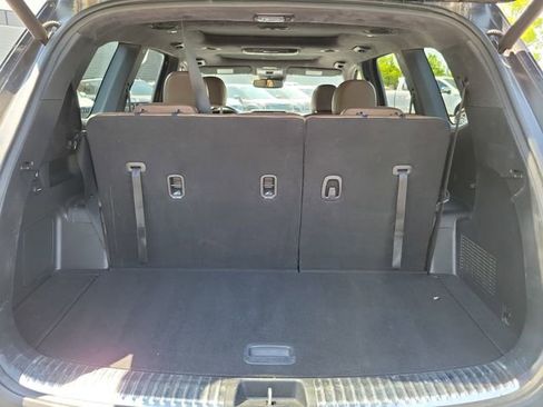 Certified 2020 Kia Telluride SX w/ SX Prestige Package AWD/4WD image 8