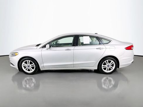 Used 2018 Ford Fusion SE FWD image 5