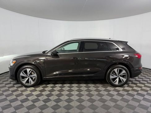Used 2024 Audi Q8 e-tron Premium Plus w/ Premium Plus Package AWD/4WD image 10