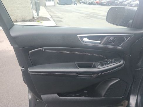 Used 2023 Ford Edge Titanium w/ Class II Trailer Tow Package image 21