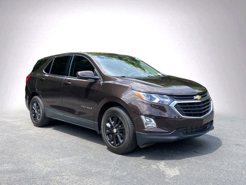 Used 2020 Chevrolet Equinox LT FWD image 2