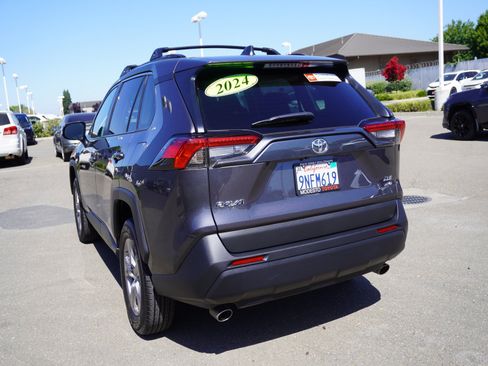 Used 2024 Toyota RAV4 XLE w/ Convenience Package AWD/4WD image 8