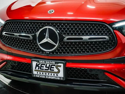 Used 2026 Mercedes-Benz GLC 300 GLC 300 image 8