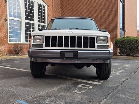 Used 1996 Jeep Cherokee 4WD 4-Door image 14