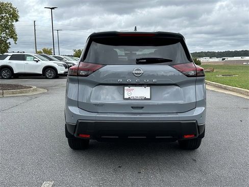 New 2026 Nissan Rogue SV image 7
