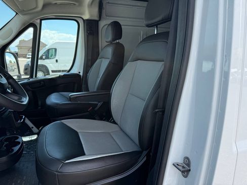 Used 2026 RAM ProMaster 2500 w/ Convenience Group FWD image 16