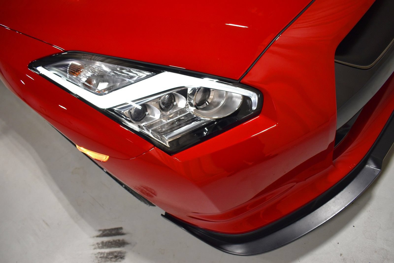 Used 2009 Nissan GT-R Premium AWD/4WD image 11