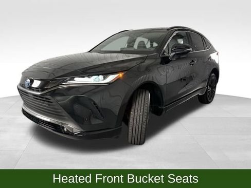 Used 2023 Toyota Venza XLE image 4