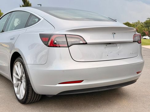 Used 2018 Tesla Model 3 Long Range AWD/4WD image 3