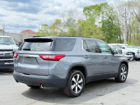 Used 2019 Chevrolet Traverse LT w/ LT Premium Package AWD/4WD image 7