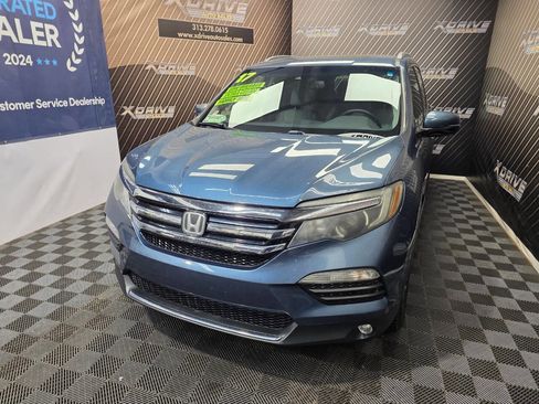 Used 2017 Honda Pilot Touring image 3