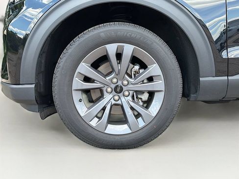 Used 2025 Ford Explorer Active w/ Active Comfort Package AWD/4WD image 32