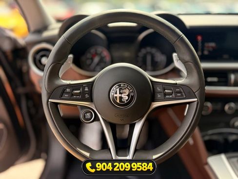 Used 2018 Alfa Romeo Stelvio Sport w/ Quick Order Package 22J Sport AWD/4WD image 13