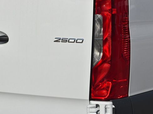 New 2025 Mercedes-Benz Sprinter 2500 image 11