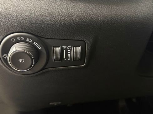 Used 2024 Jeep Compass Limited AWD/4WD image 17