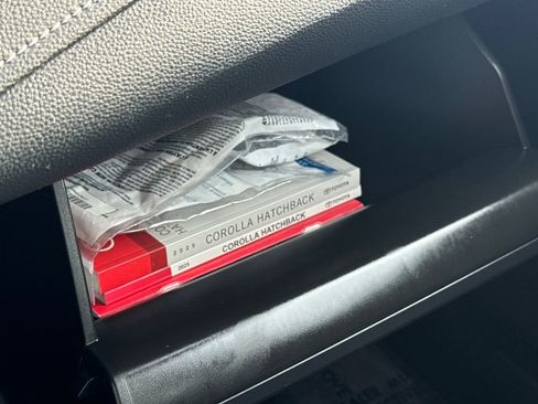 Used 2025 Toyota Corolla SE image 29