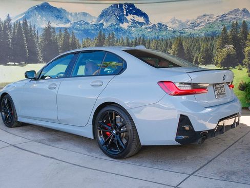 Used 2024 BMW 330i Sedan w/ M Sport Package RWD image 4