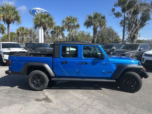 New 2026 Jeep Gladiator Sport image 9