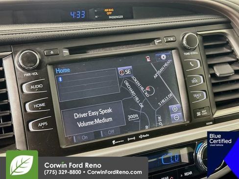Used 2019 Toyota Highlander XLE AWD/4WD image 16