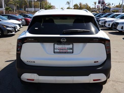 New 2025 Nissan Kicks SR image 5