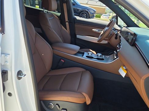 New 2026 Genesis GV70 2.5T Advanced AWD/4WD image 16