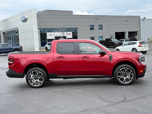 Used 2026 Ford Maverick Lariat w/ 4K Tow Package AWD/4WD image 3