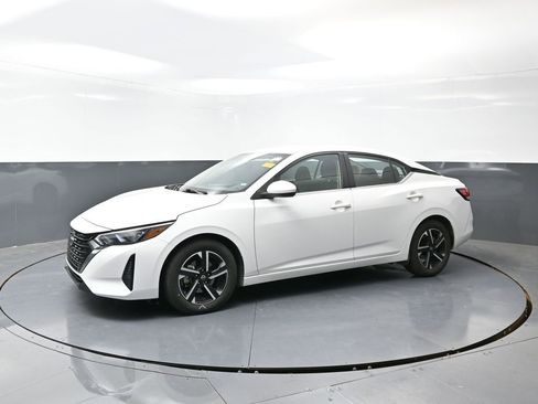 Used 2024 Nissan Sentra SV image 9
