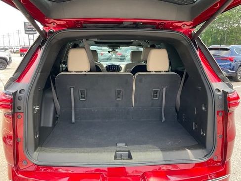 Used 2023 Chevrolet Traverse Premier w/ LPO, Cargo Package FWD image 21